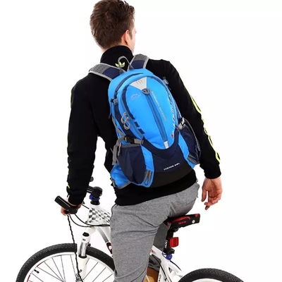 Os esportes exteriores de caminhada impermeáveis dos bens da trouxa do cume do lazer da trouxa do curso ensacam para homens
