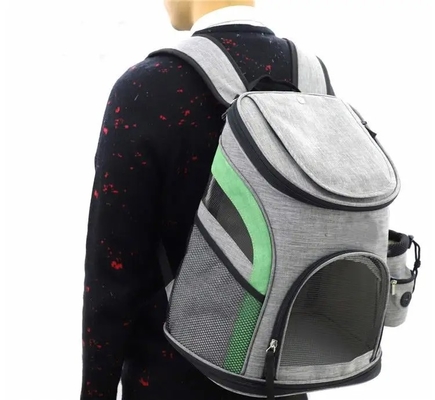 O curso expansível Carry Pet Carrier Backpack Airline aprovou